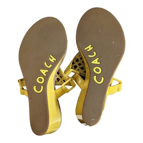 Coach C Lasercut Patent Leather Yellow BROOKK Wedge Thong Sandals Sz 8.5B - Picture 7 of 8